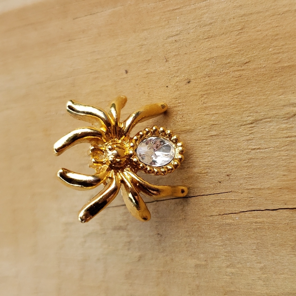 Vintage Avon gold & crystal spider 1 earring